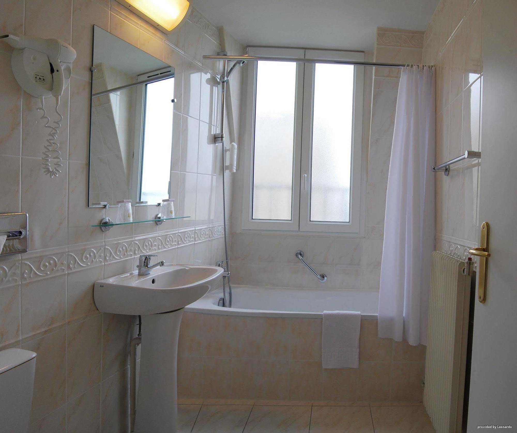 Timhotel Invalides Eiffel Hotel